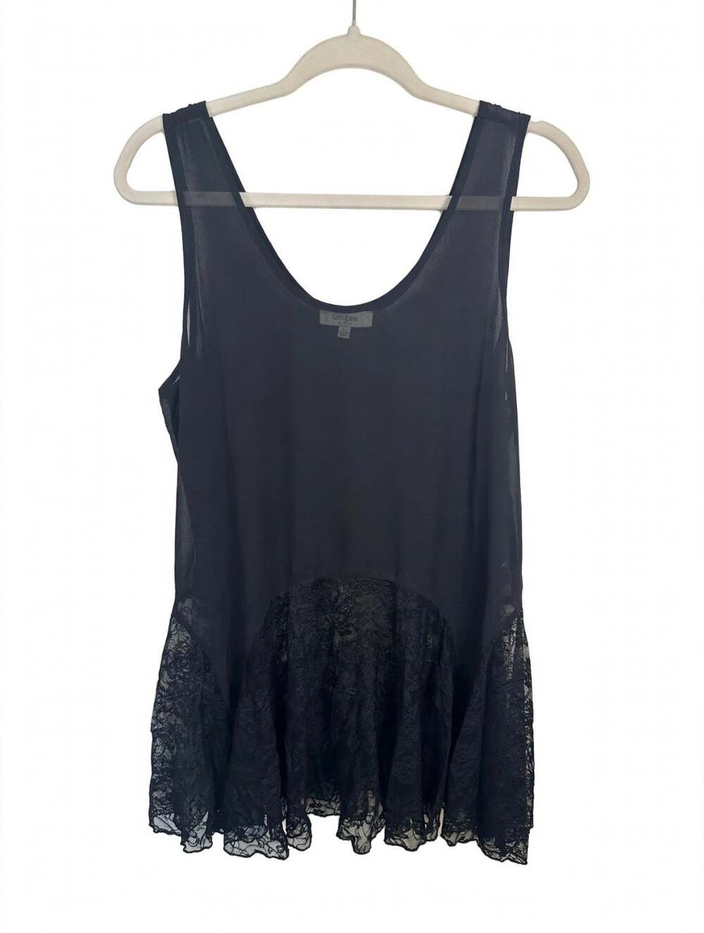 Umgee Womens Tank Top L Black Sheer Sleeveless Scoop Neck Lace Peplum Hem Boho